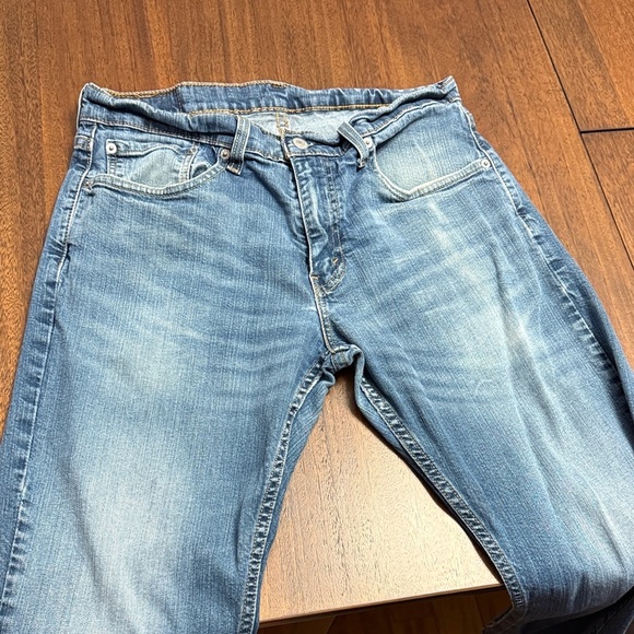 Levi's Classic Blue Jeans - Picture 3 of 3